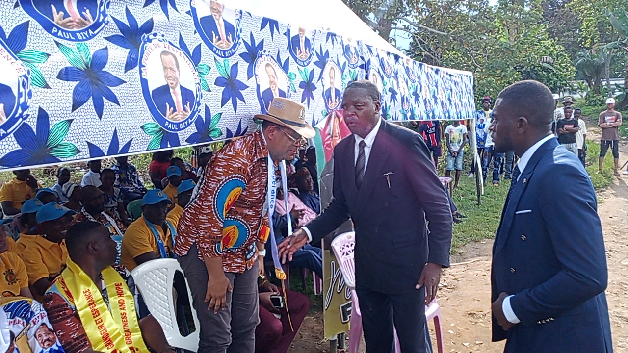 Sangmelima ~Campagne Présidentielle 2025: Éric Engamba encense Paul Biya pour  un vote à 100 pour 100.