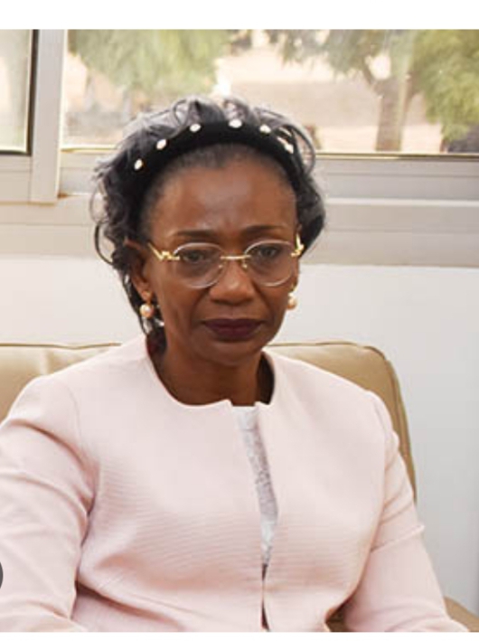 LÉLECTRICITÉ RÉTABLIE À NGOAZIP:UNE RÉVOLUTION ÉNERGÉTIQUE EN COURS