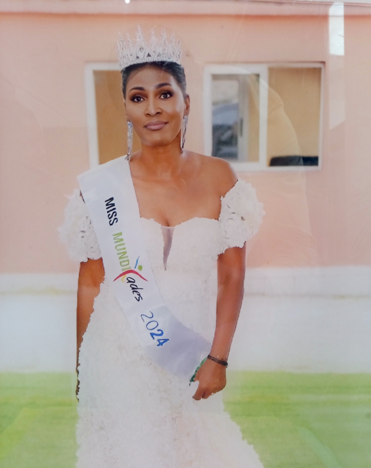 Cameroun :Une tête pour plusieurs casquettes.     Christine Anne Gabrielle Mevaa           Ambassadrice de la santé et responsable de la communication du Centre Régional des Impôts Littoral 2.