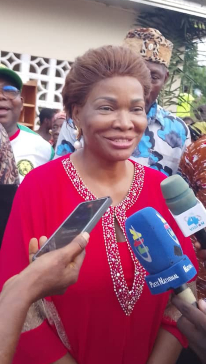 Biwong-bane Développement communautaire : Katy Mbarga en action.