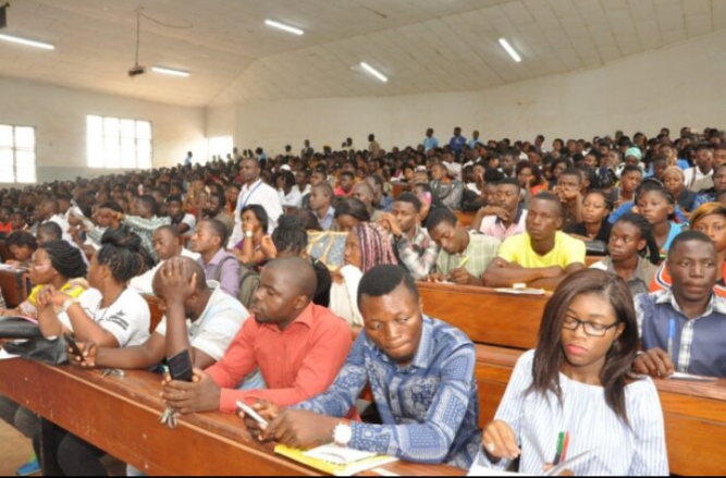 S.E.M Paul BIYA, lHomme de la Vérité à la Jeunesse Camerounaise