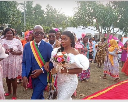 Joyeux Anniversaire à Monsieur Ondoua Efala, Maire de la Commune d Akono !