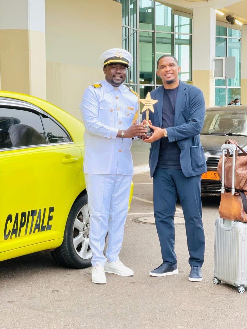 Tchotcho de la capitale le premier taximan à porter Sammuel Eto o