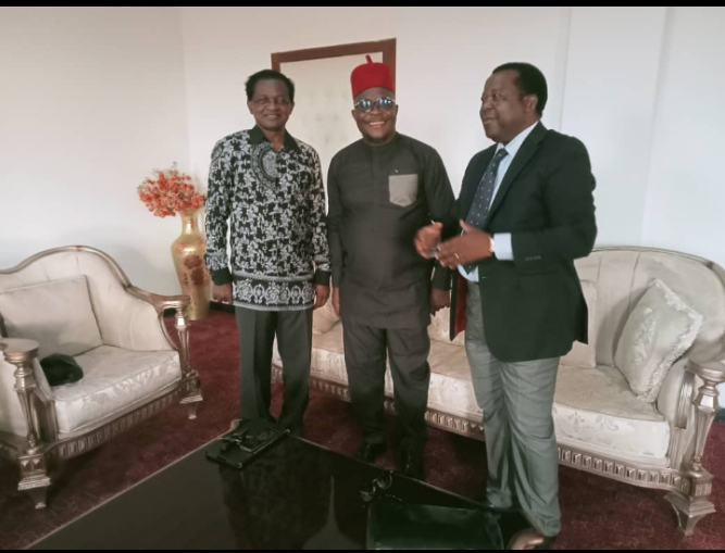 CAMEROUN : NTI NGONO EDZOA GEORGES :LE PRÉSIDENT DES ZOMLO O QUI RÉCONCILIE TRADITION ET DÉVELOPPEMENT*   « Manyàng môt, Meki môyem »  Un seul peuple, une seule voix